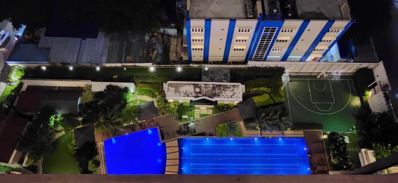 Casa Antonio At Fairway Terraces Family Penthouse 2Br Wi-Fi Nr Golf, Airport, Fort Bgc Μανίλα Εξωτερικό φωτογραφία